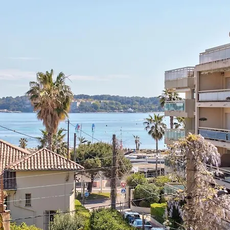 Flavia Apartment *